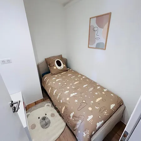 Pinelodge Azure Apartman